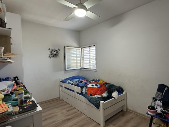 שדרות ביאליק 40, הדר