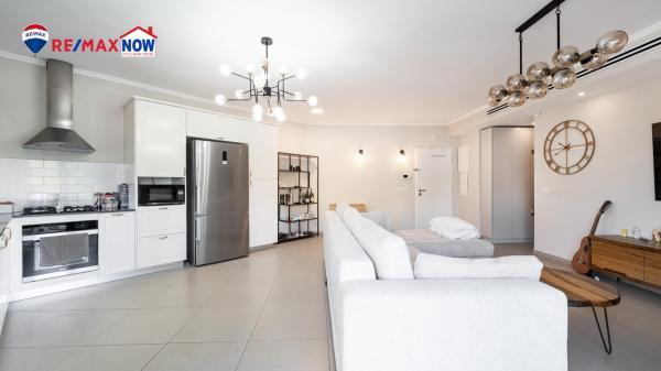 אורנה פורת 3, הרקפות