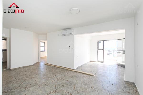 שלום שרעבי, נוה פז