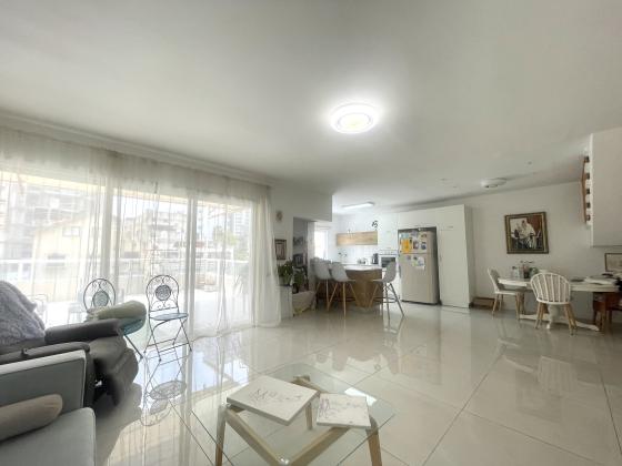 יהודה הנשיא 22, מרכז העיר צפון