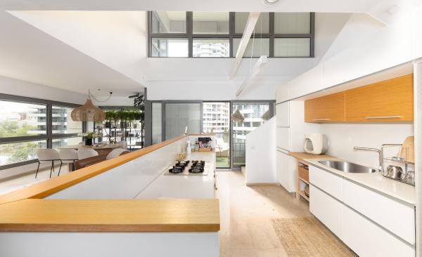 ניסים אלוני 16, פארק צמרת