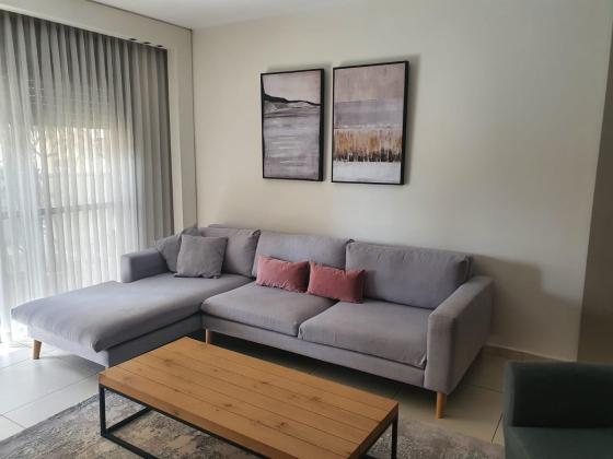 הרב נריה 8, כפר גנים ג