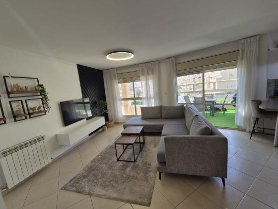 אליהו קורן 2, הר חומה