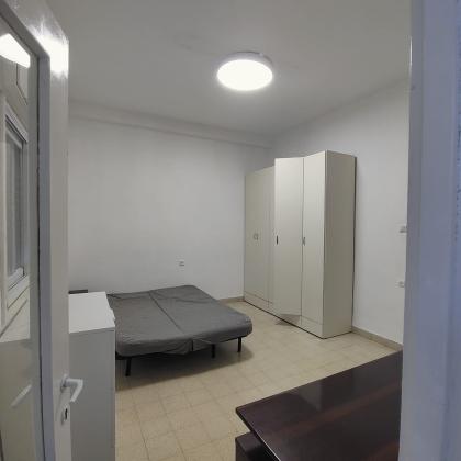 בר גיורא 51, הדר עליון