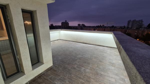 רחבת טבריה 5, שכונה ט