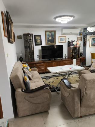 גיורא יוספטל 17, נאות הרצל