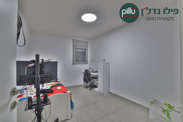 יאיר שטרן, קיראון