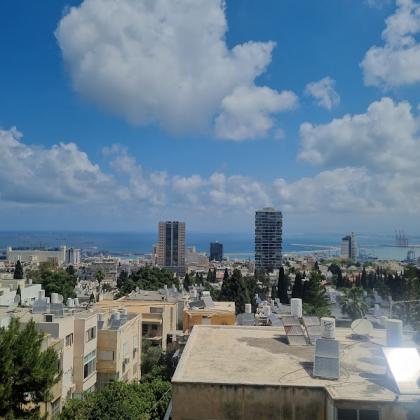 ארלוזורוב 98, הדר עליון