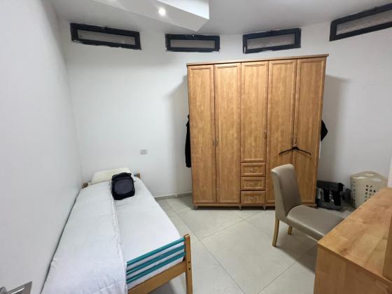 חיים לנדאו 7, פרדס כץ ויסודות