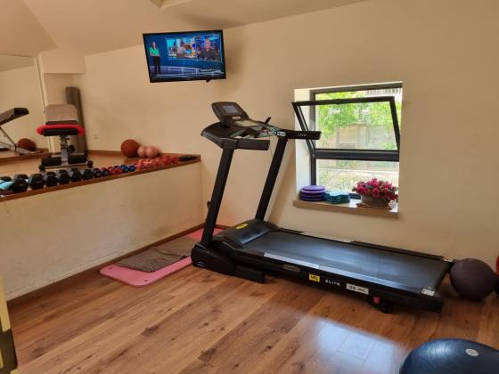 ענבר 43, רכס חלילים