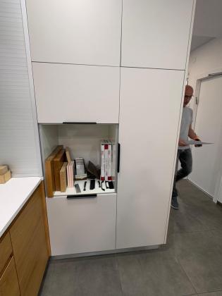 ברון הירש 18, אברמוביץ