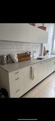 רוטשילד 4, מרכז העיר מערב