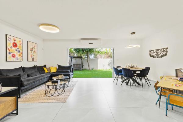 הסיפון 5 (נווה ים)