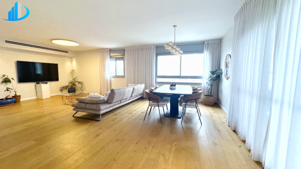 מרים הנביאה, פסגות אפק