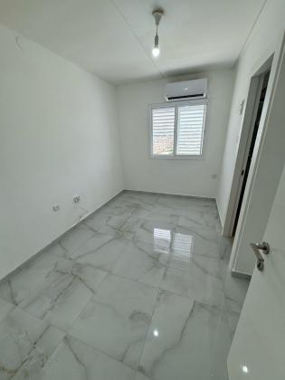 גלעד 8, קרית ים ד