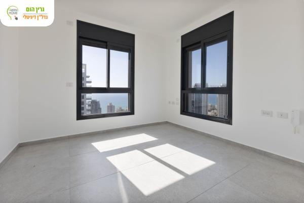 אמנון ליפקין שחק 9, אופק הים