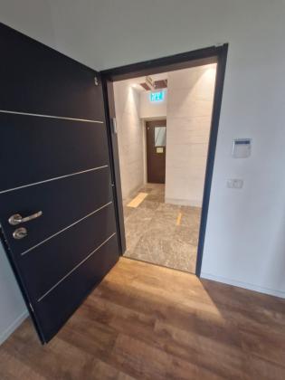 אחד העם 9, רמב"ם