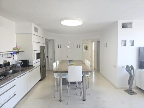 טאגור 42, נוה אביבים