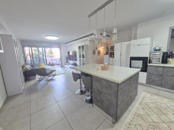 שאול המלך 17, קיראון