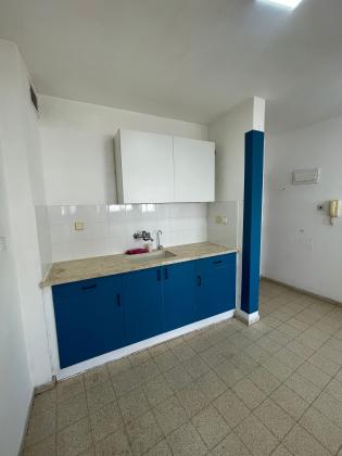 יד ושם, מרכז אזרחי