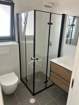 אריק אינשטין 8, נאות אפק