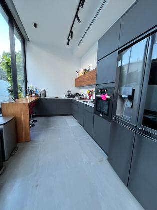 בשכונת נווה מגן