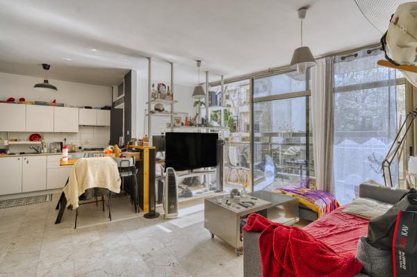 פרץ חיות 30, לב תל אביב