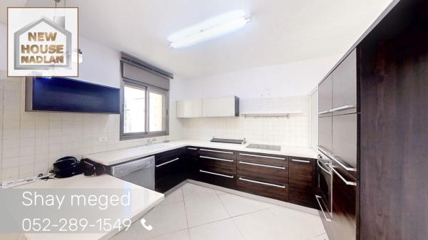 רום יעל 13, אם המושבות החדשה