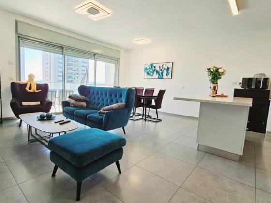 בשכונת נופרים