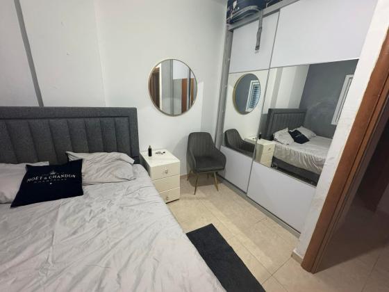 אחד העם 11, דרום מערב