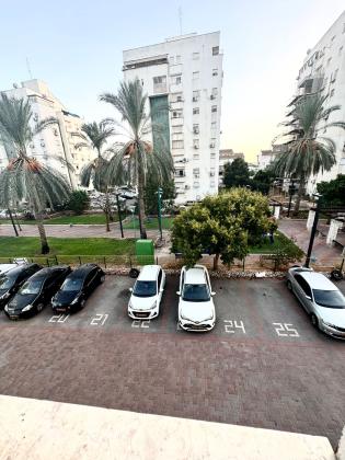 המצביאים 4, נאות יצחק