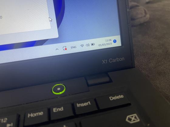 למכירה מחשב נייד במצב חדש!