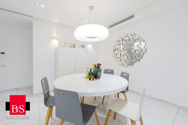 הברוש 5, קרית השרון