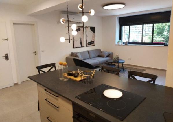 פלמח 30, רסקו (גבעת הורדים)