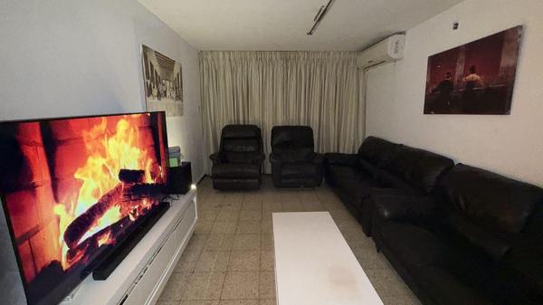 בילוים 60, הבילויים