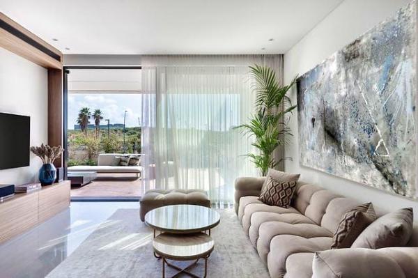 בשכונת אזור תעסוקה הרצליה פיתוח