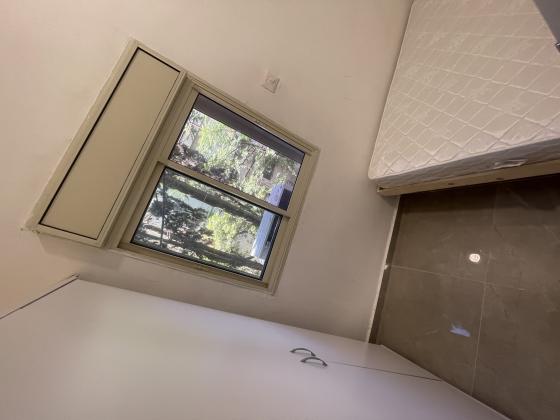 בן יהודה 28, הדר הכרמל