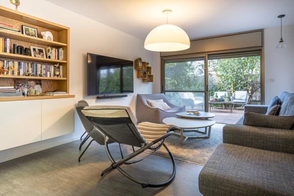 שנת היובל 93, גיל עמל