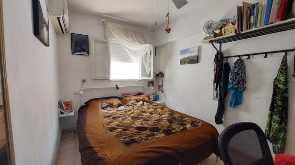 הגפן 49, עבאס