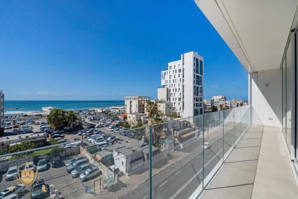 בשכונת נמל תל אביב