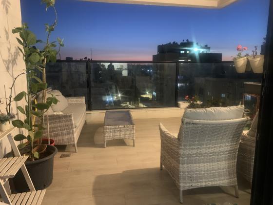 ביאליק 30, מרכז העיר