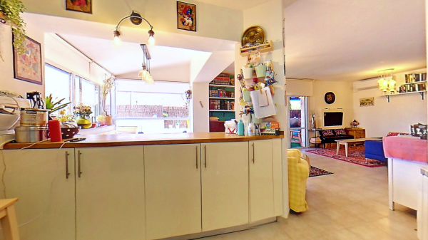 בשכונת סנסן