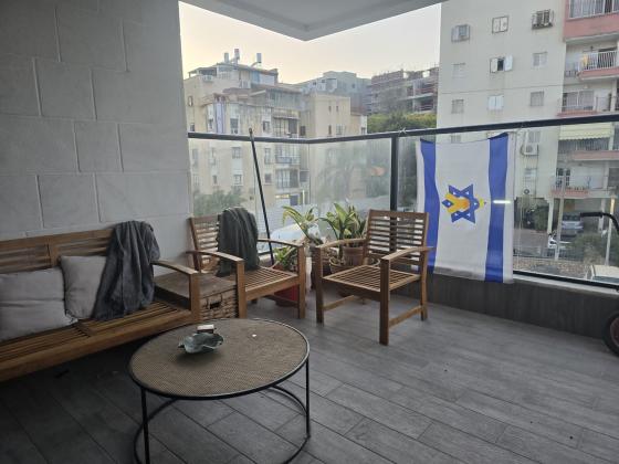 ביאליק 30, מרכז העיר