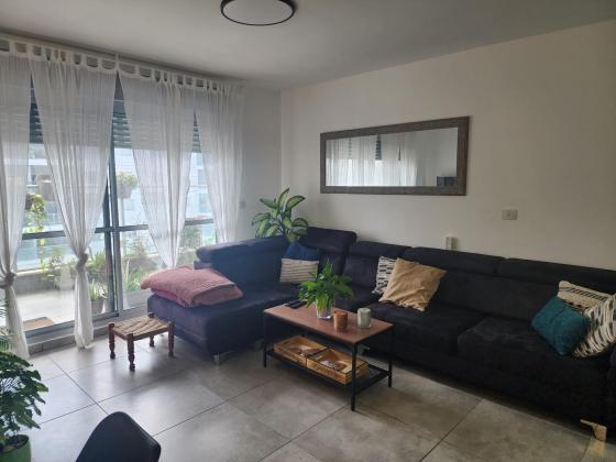 הגל 10, מתחם החותרים