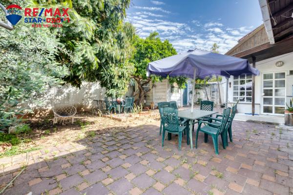 קדושי סטרומה 2, קרית יערים