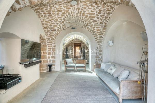 נתיב המזלות 16, יפו העתיקה