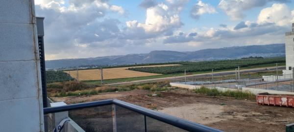 פרדה יזזאו אקלום 13, מרכז העיר