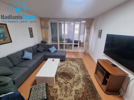 סמילנסקי 76, רצועת המלונות