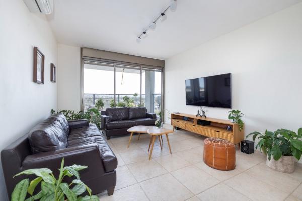 קרית שמונה 50, קריית שרת