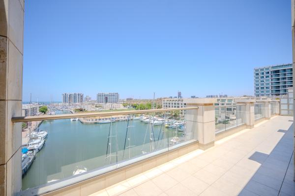 העוגן 6, המרינה